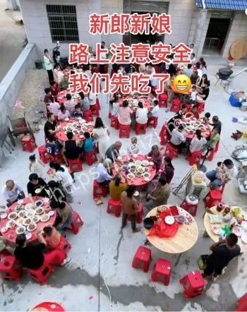 新郎新娘堵高速